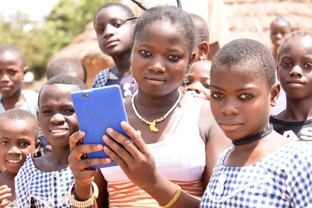 Nigerian children and mobile phones