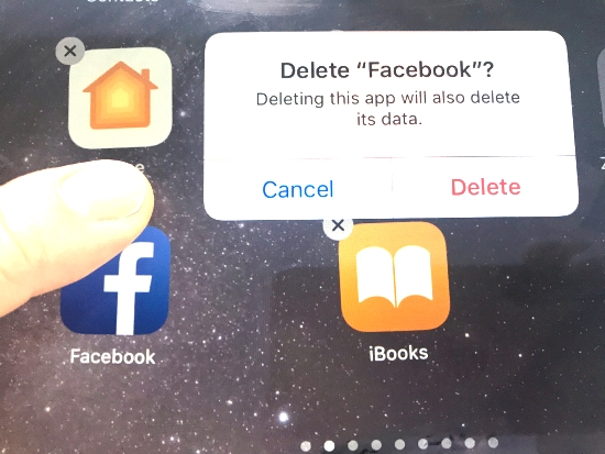 deleting social media